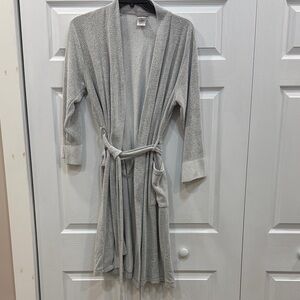 Natori Nirvana Soft Gray Knit Robe Size Large Rayon/Polyester